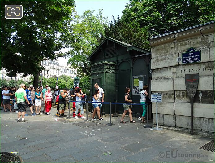 Tourists queue at Catacombes de Paris