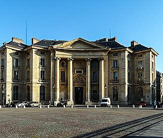 Universite de Paris building at Place du Pantheon