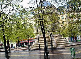 Place Joachim-du-Bellay trees