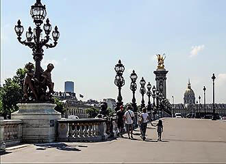 Lamp posts on Pont Alexandre III