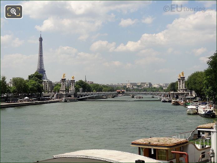 Pont Alexandre III spanning River Seine