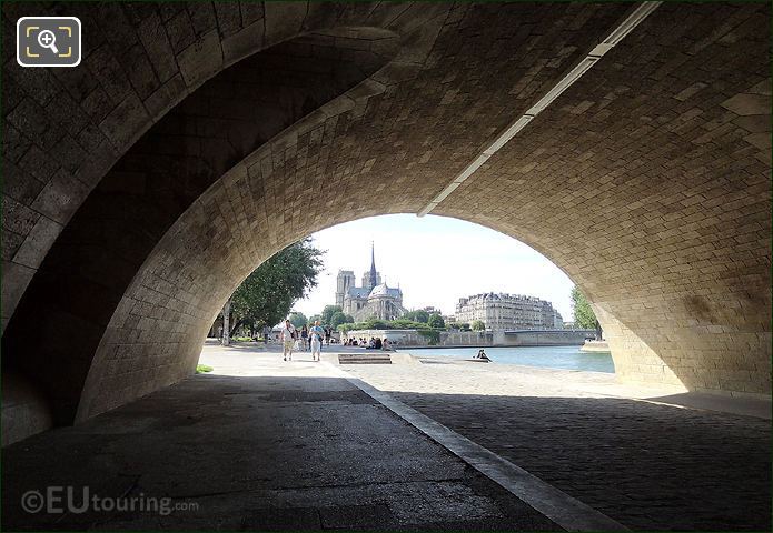 Pont de la Tournelle and Notre Dame