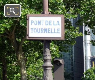 Pont de la Tournelle name plaque
