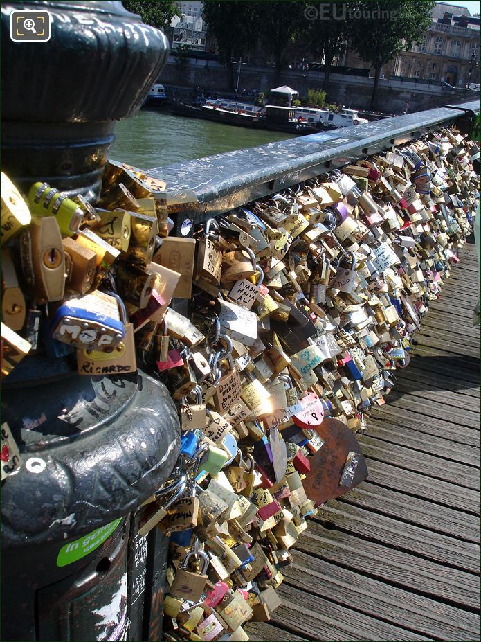 Pont des Arts with padlocks