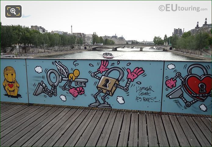 Pont des Arts artistic love locks