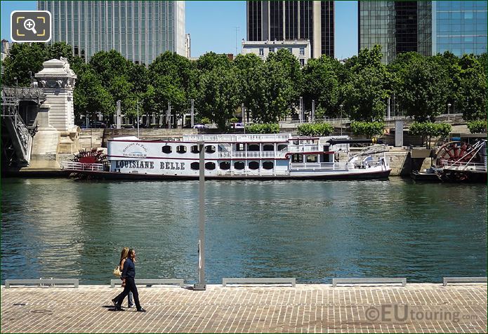 Louisiane Belle on the River Seine