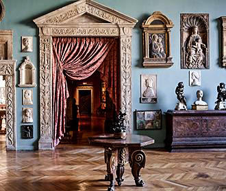Sculpture gallery at Musee Jacquemart-Andre