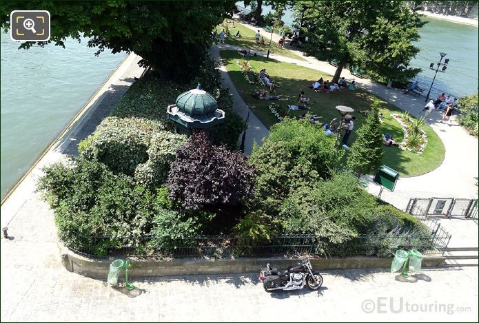 Square du Vert Galant viewed from above