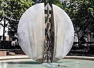 Water fountain inside Square Marcel Mouloudji