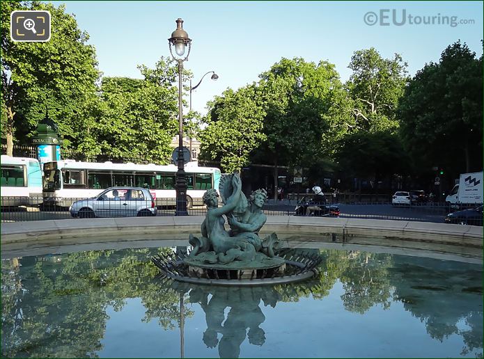 Gustave Crauk statue in Fontaine du Bassin Soufflot