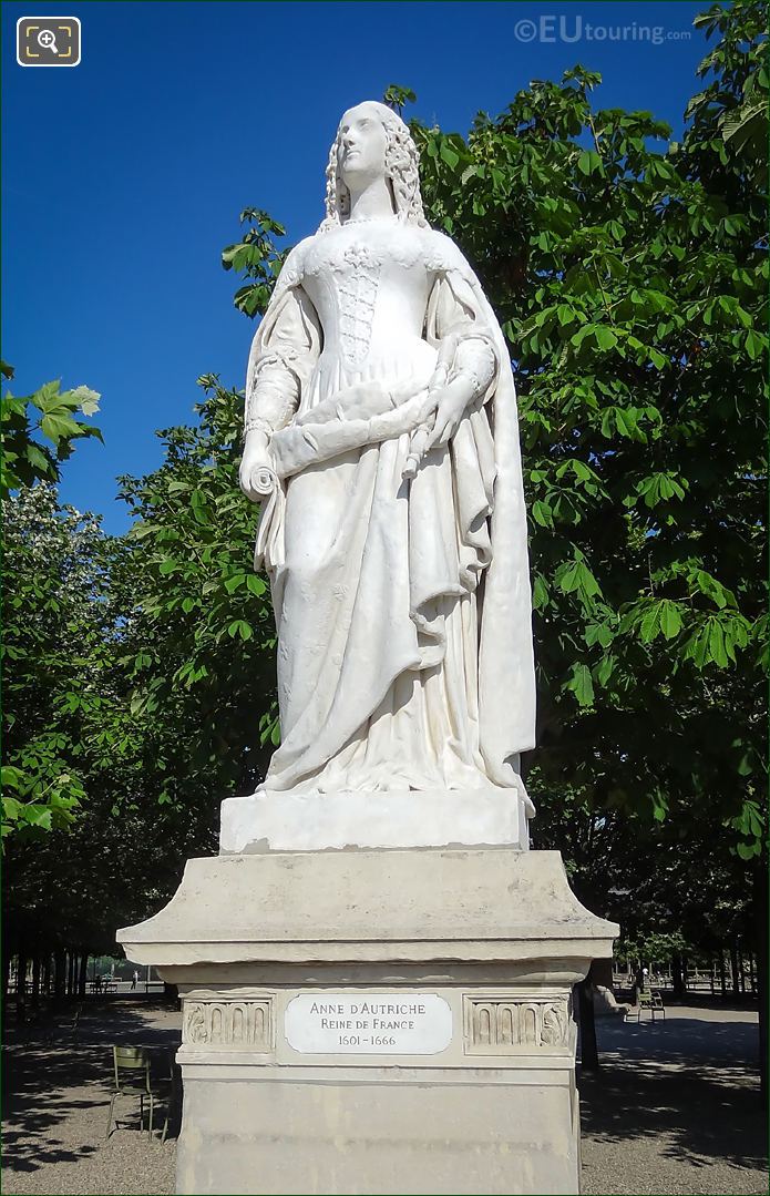 Anne d'Autriche statue by Joseph Marius Ramus