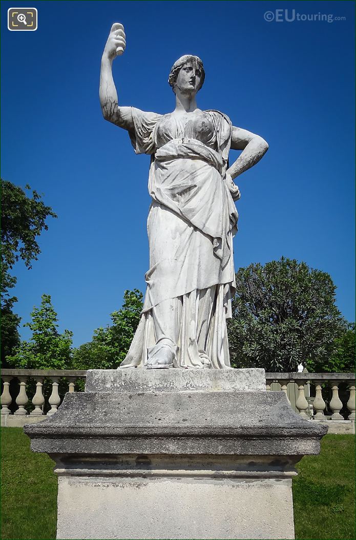 Marble statue of Junon, Reine du Ciel