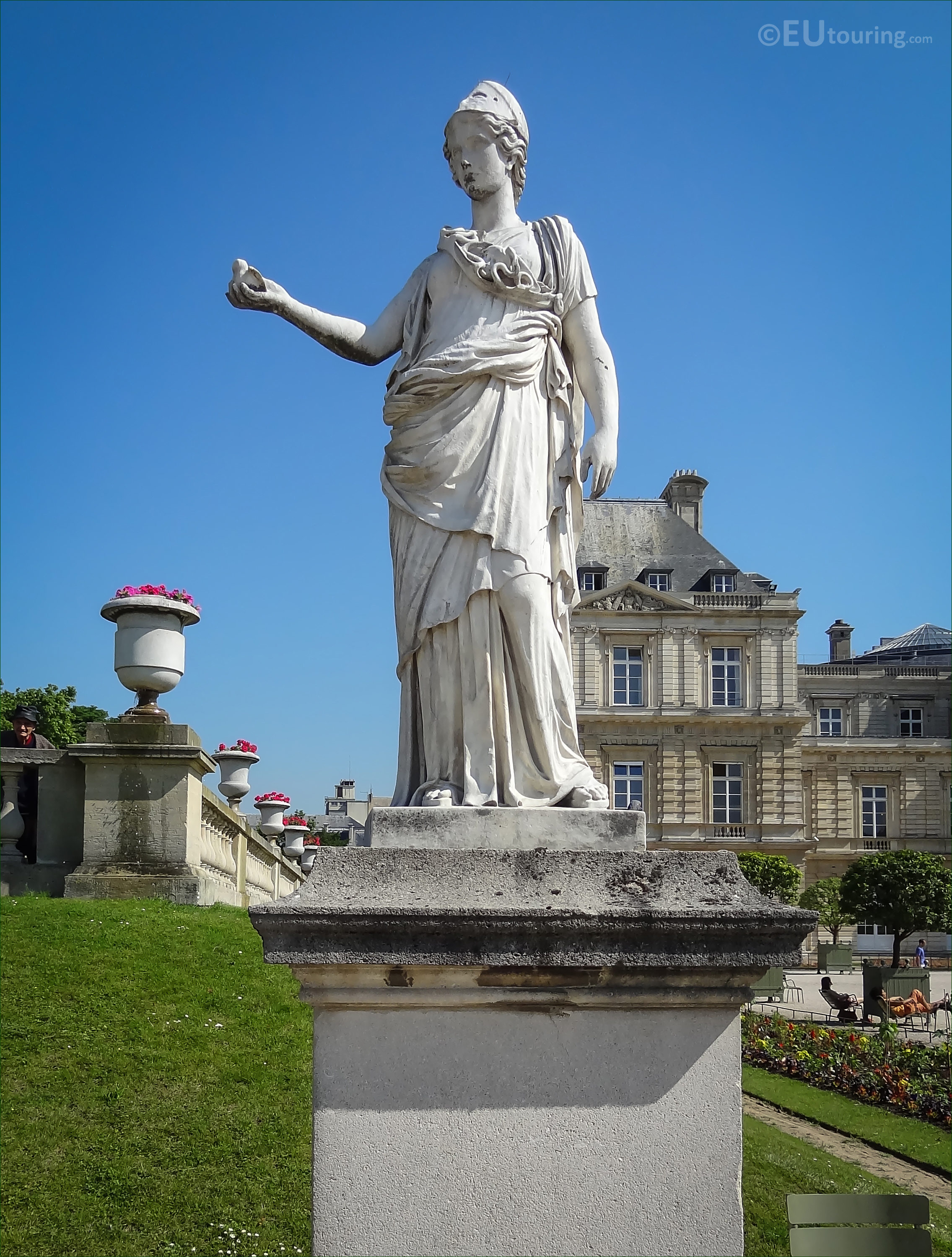 Minerva the Goddess of Wisdom statue in Luxembourg Gardens - Page 449
