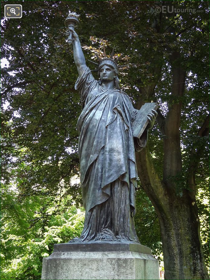 Statue of Liberty with American oak tree