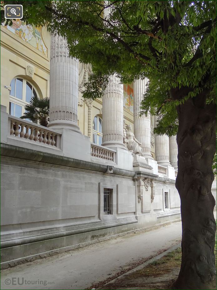 Looking along Grand Palais east facade