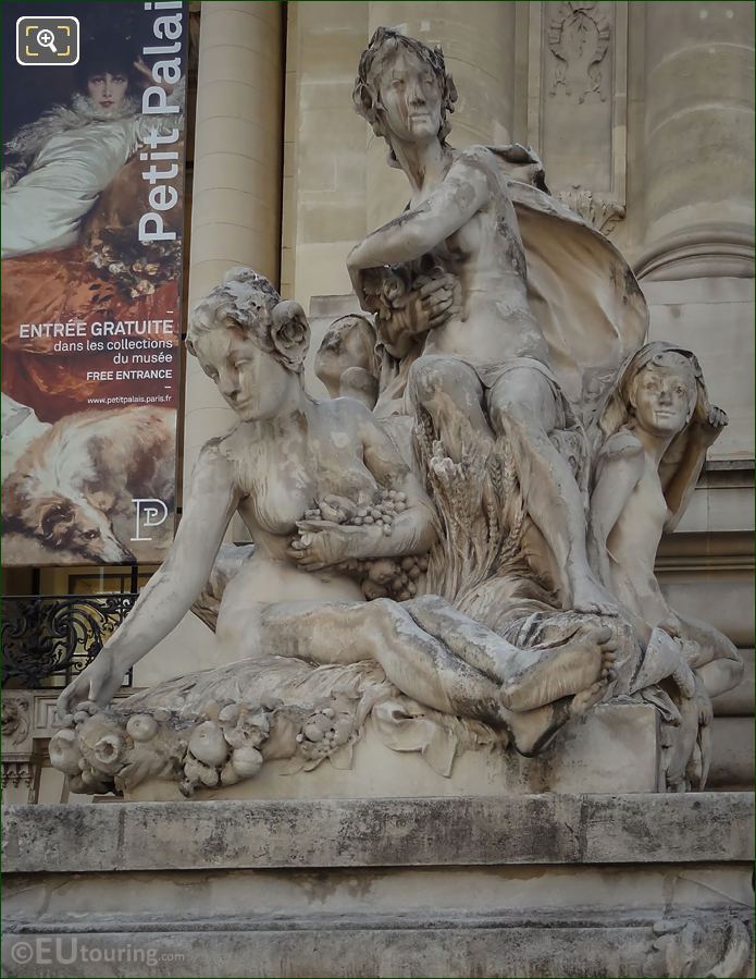 Petit Palais statue Les Quatre Saisons