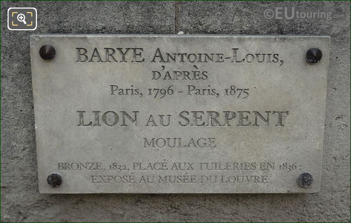 Information plaque on Lion au Serpent statue