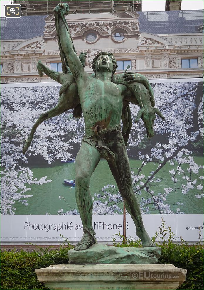 Bronze Retour de Chasse statue by sculptor Antonin Carles