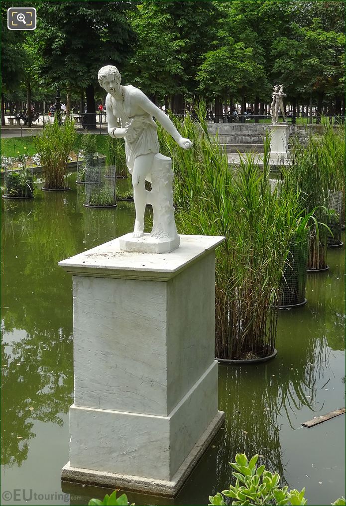 Atalante statue in Jardin des Tuileries