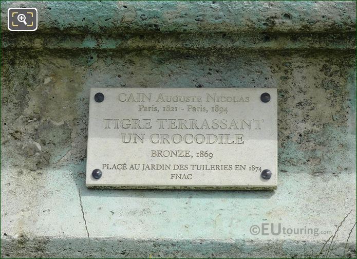 Information plaque on Tigre Terrassant un Crocodile statue
