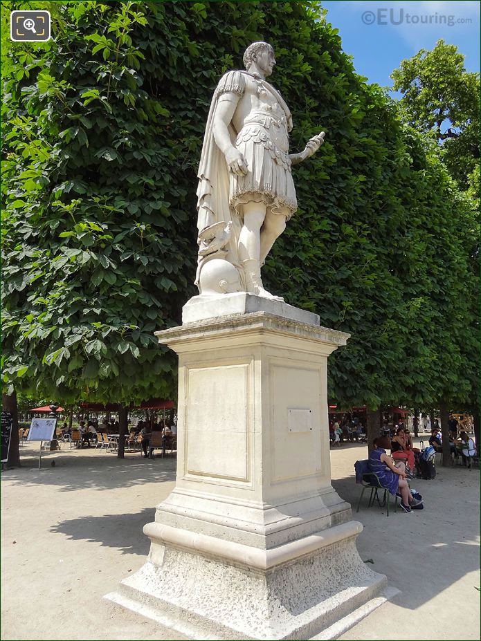 Julius Caesar statue in Jardin des Tuileries