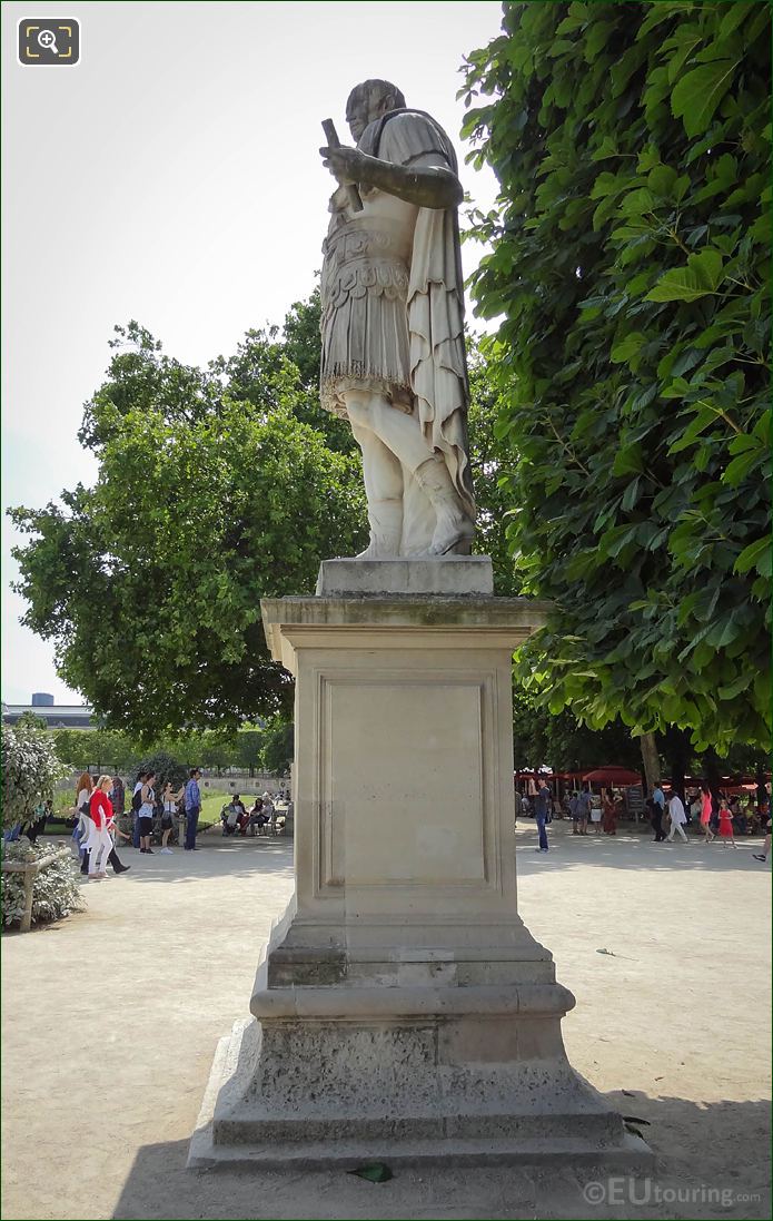LHS of Julius Caesar statue in Jardin des Tuileries