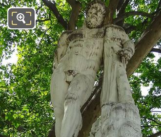 Hercule Farnese statue by sculptor Giovanni Comino