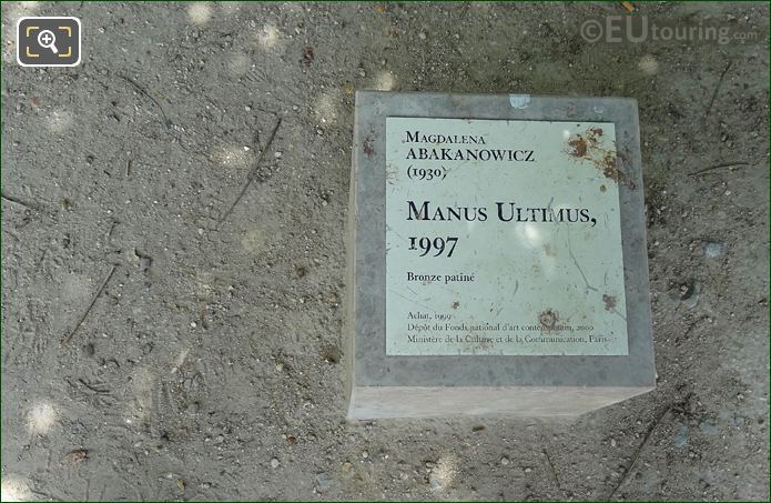 Tourist info plaque Manus Ultimus sculpture