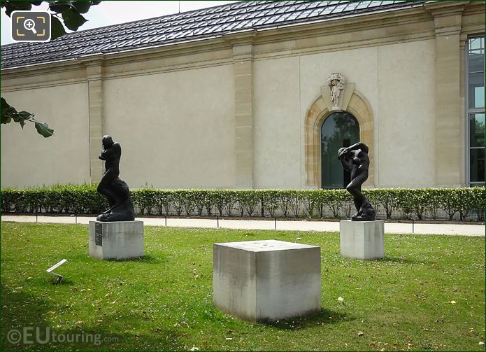 Jardin des Tuileries bronze statue Meditation Avec Bras