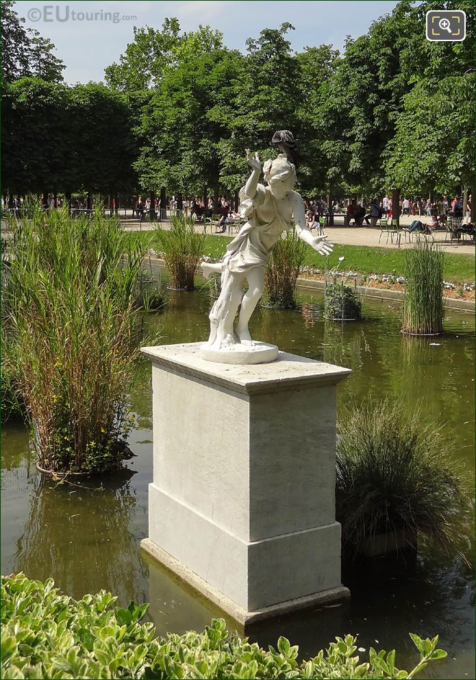 Front of Daphne statue in Jardin des Tuileries