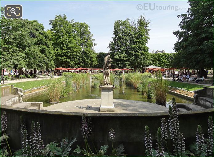 Venus Callipyge statue Jardin des Tuileries south pond