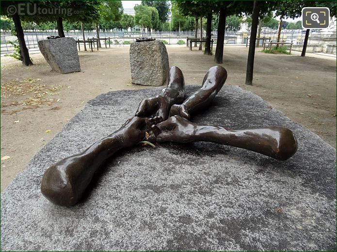 The Welcoming Hands, Jardin des Tuileries, Paris