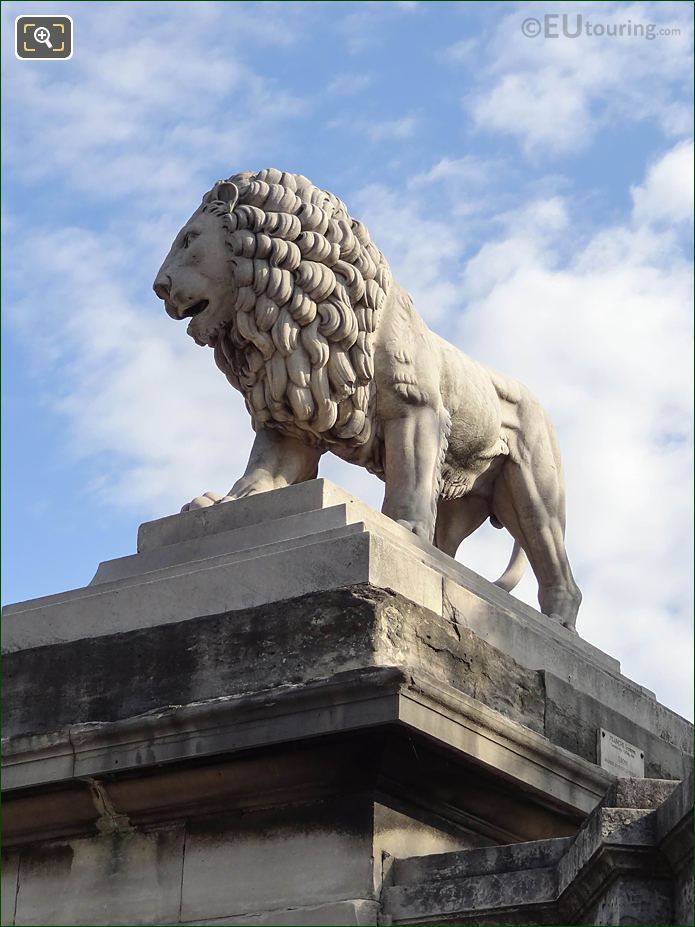 SW Lion statue in Jardin des Tuileries