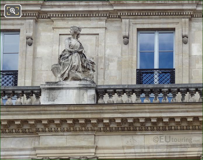 La Prudence statue on Palais Royal balustrade