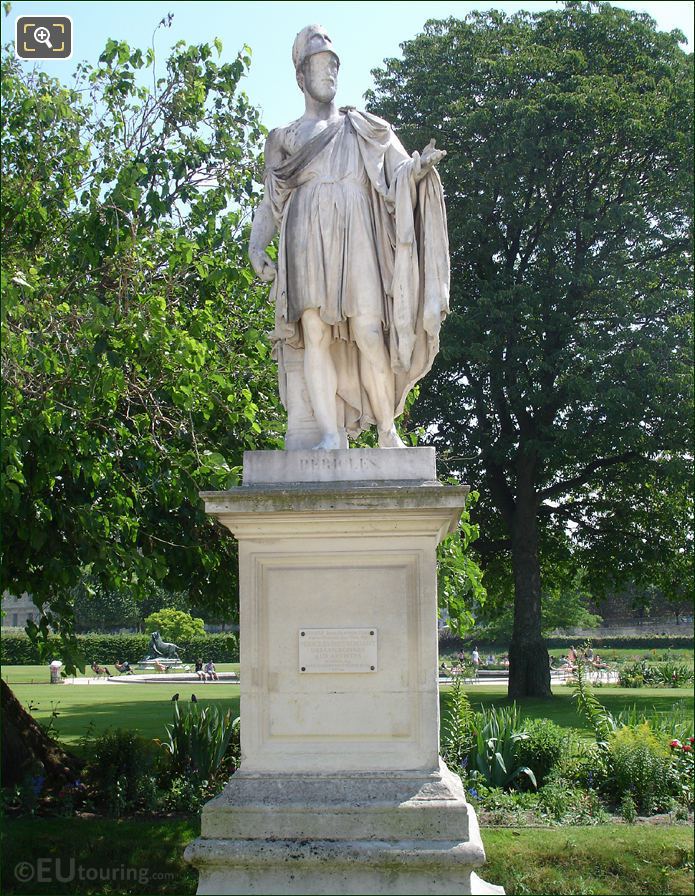 Tuileries Gardens and Pericles Distribuant les Couronnes aux Artistes statue