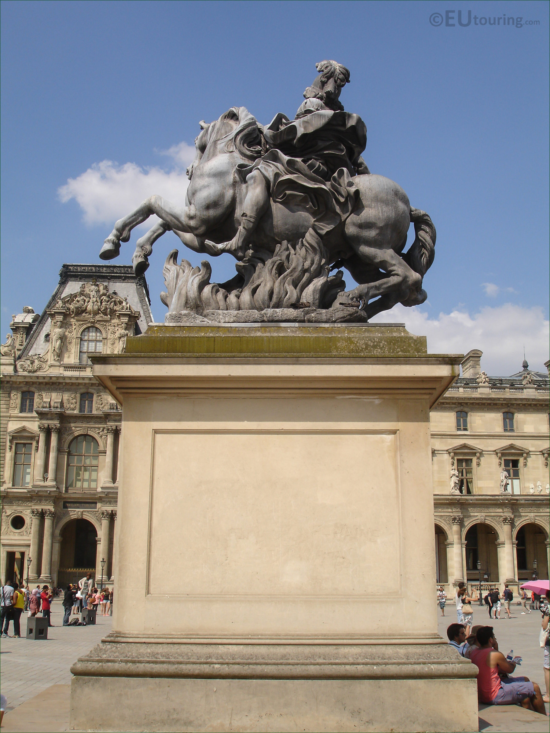 King Louis XIV Equestrian Statue At Musee Du Louvre - Page 26