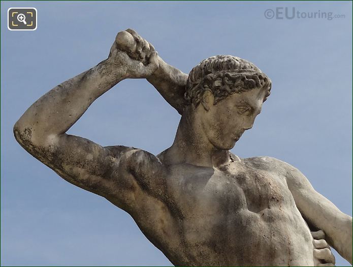 Hercules on Thesee Combattant le Minotaure statue