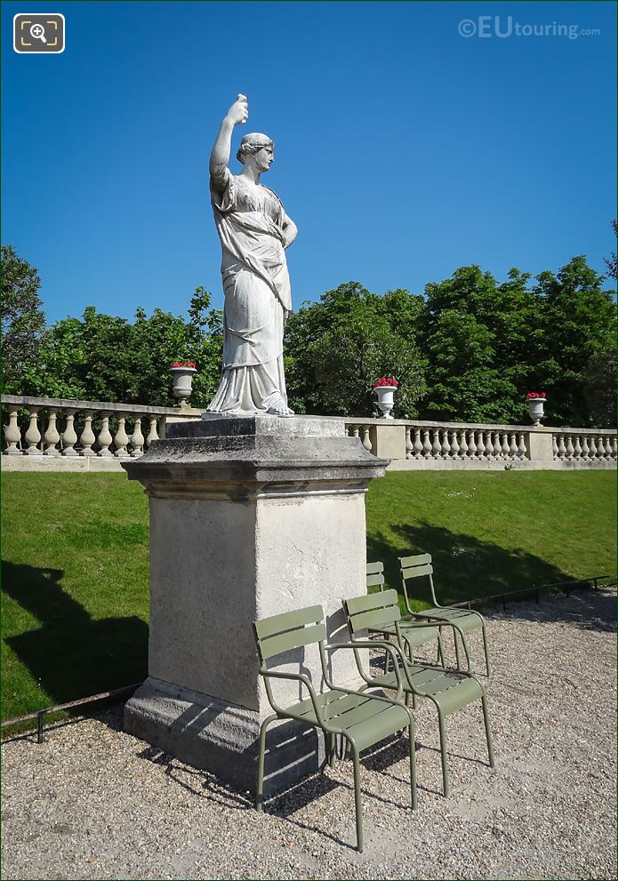 Juno, Queen of Heaven statue at Jardin du Luxembourg