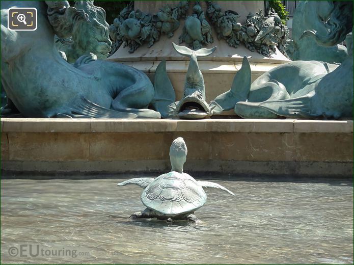Jardin des Grands Explorateurs turtle statue