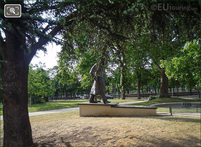 Petit Palais statue of Winston Churchill
