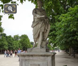 Tuileries Gardens 1722 statue of Julius Caesar