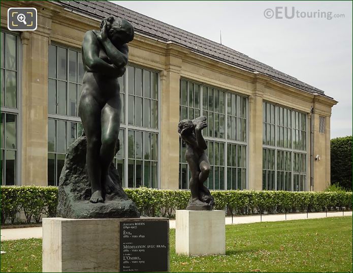Meditation Avec Bras statue next to Musee de l'Orangerie