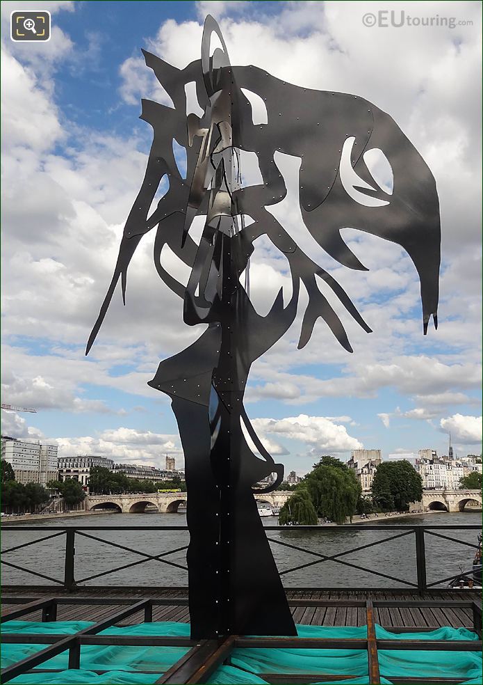 Arbre I sculpture, The Enchanted Footbridge exhibition Paris