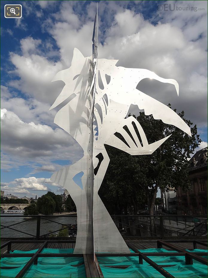 Arbre VI sculpture by artist Daniel Hourde