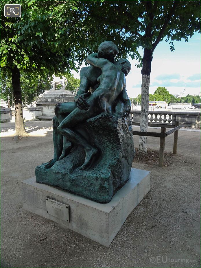 Front of The Kiss statue in Jardin des Tuileries