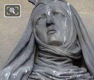 Saint Jeanne de Valois statue by Arthur Guillot
