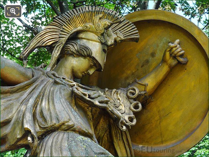 Head and shield La Danse Triomphale a Pallas Athene statue