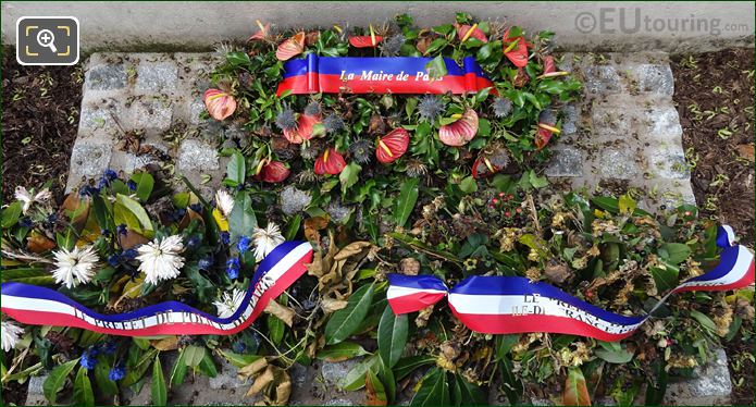 Wreaths laid at base of World War I monument at Place Trocadero