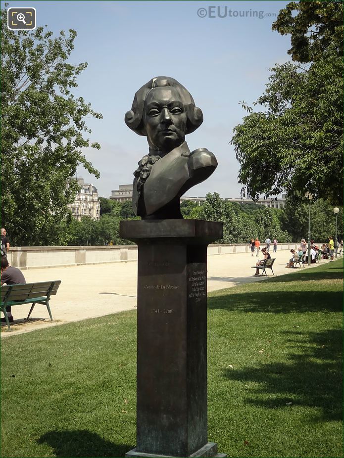Francois de Galaup, Comte de la Perouse statue in Paris