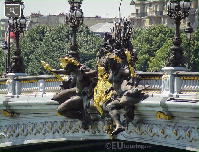 Nymphes de la Neva statue by Georges Recipon